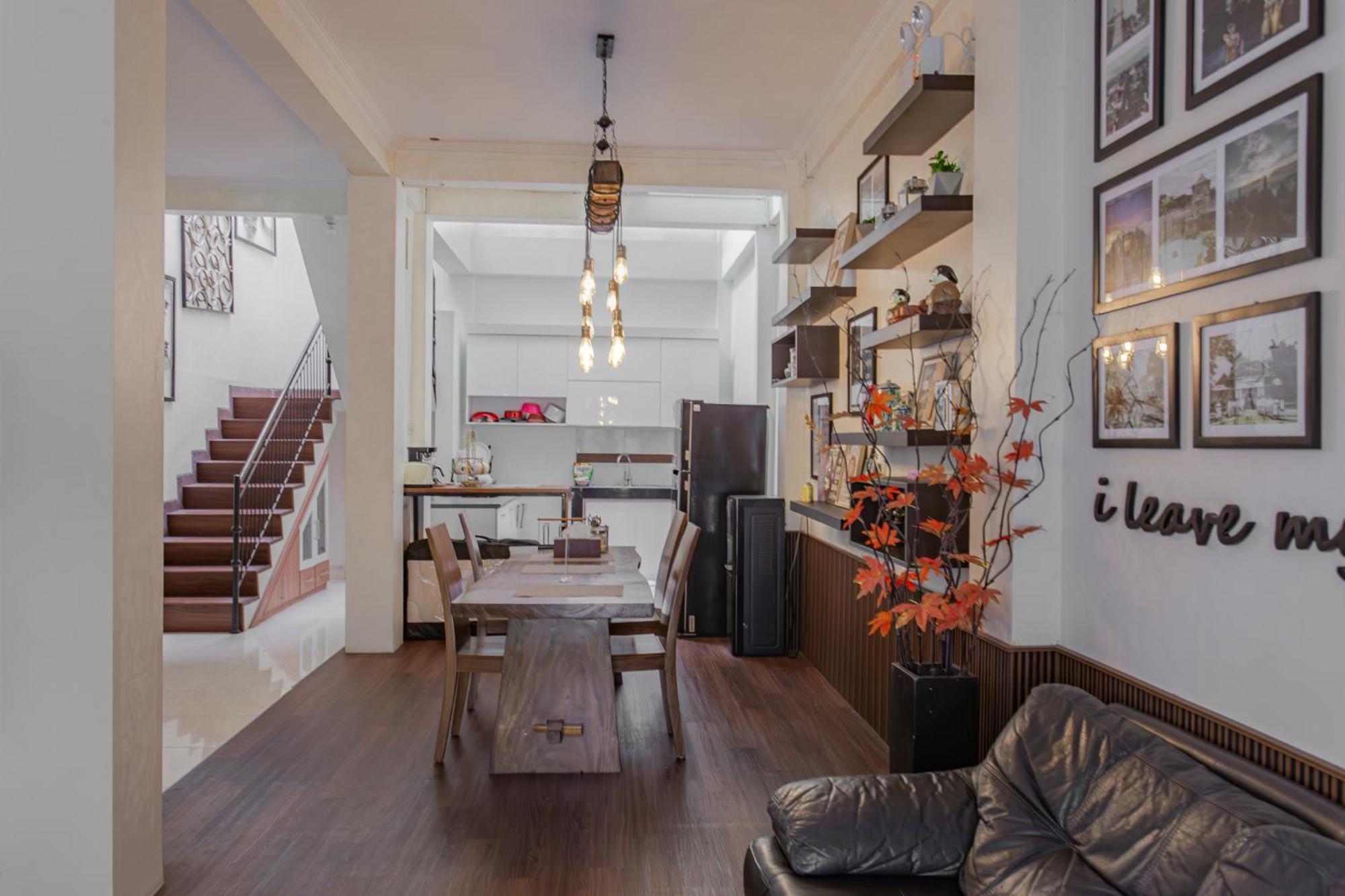 Inez Homestay Yogyakarta Exterior photo